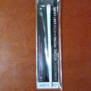 WET N WILD MAKEUP BRUSH